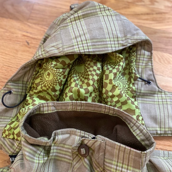 Liquid Boardwear winter jacket warm and in good condition - Picture 6 of 9